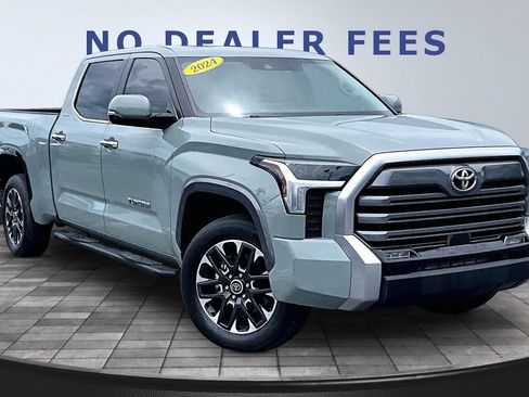 Used 2024 Toyota Tundra Limited w/ Power Package AWD/4WD image 3