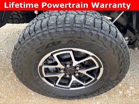 Used 2024 Jeep Gladiator Rubicon w/ Technology Group image 33