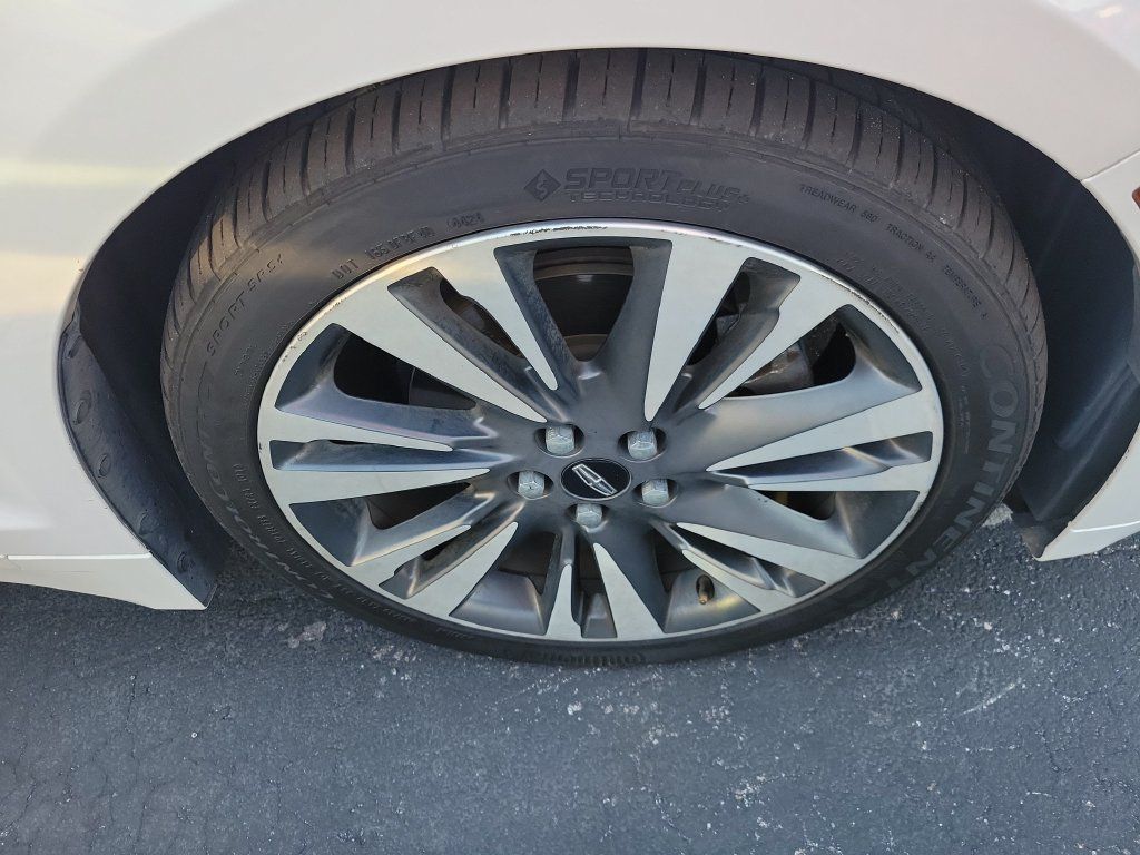 Used 2017 Lincoln MKZ Reserve w/ Technology Package FWD image 9