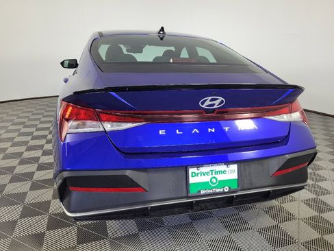 Used 2025 Hyundai Elantra Sport FWD image 6