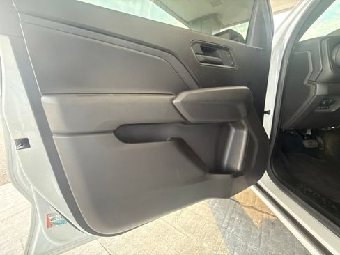 Used 2025 Chevrolet Colorado Trail Boss AWD/4WD image 29
