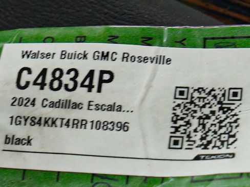 Used 2024 Cadillac Escalade ESV Premium Luxury image 37