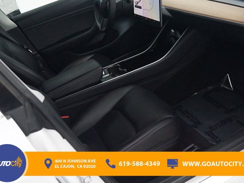Used 2020 Tesla Model 3 Standard Range image 8