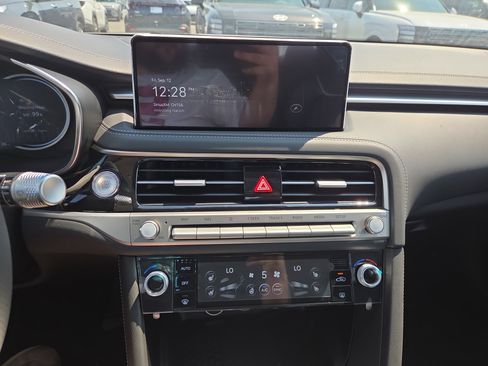 New 2026 Genesis G70 2.5T Prestige image 10