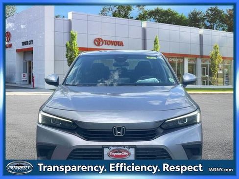 Used 2023 Honda Civic LX image 2