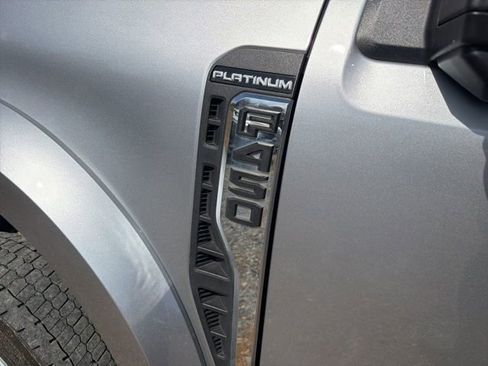 Used 2024 Ford F450 Platinum w/ FX4 Off-Road Package image 9