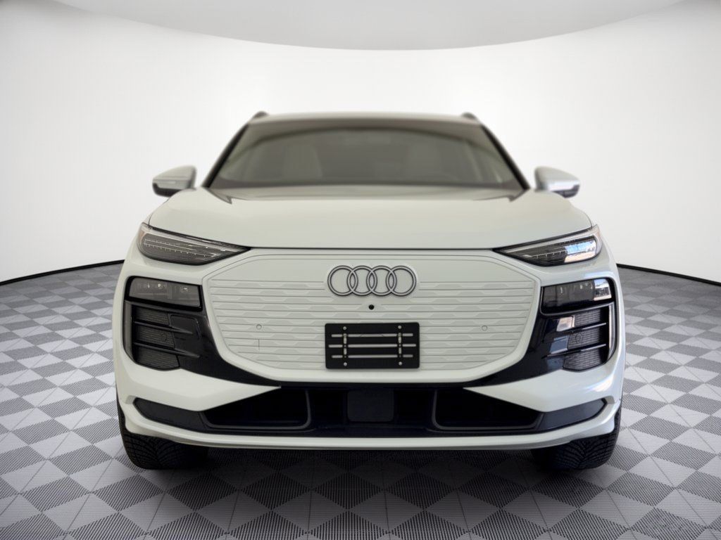 Used 2025 Audi Q6 e-tron Premium Plus w/ Premium Plus AWD/4WD image 6