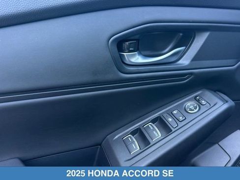 Certified 2025 Honda Accord SE image 13