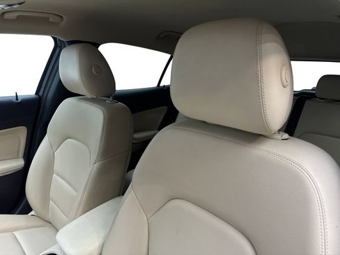Used 2018 Mercedes-Benz GLA 250 image 26