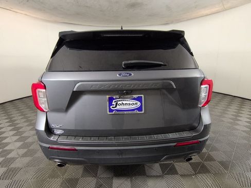 Used 2021 Ford Explorer XLT w/ Equipment Group 202A RWD image 5