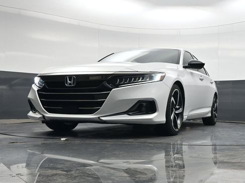 Used 2021 Honda Accord Sport image 29