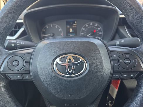 Certified 2025 Toyota Corolla LE FWD image 21