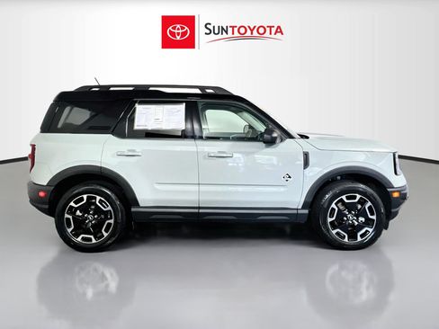 Used 2022 Ford Bronco Sport Outer Banks w/ Tech Package AWD/4WD image 2