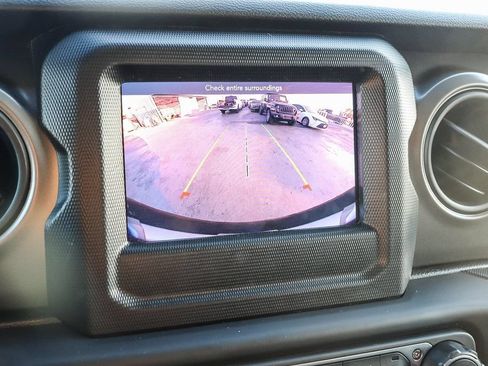 Used 2023 Jeep Wrangler Unlimited Sport AWD/4WD image 29