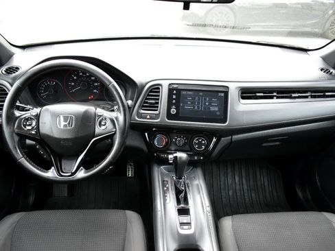 Used 2019 Honda HR-V Sport image 11