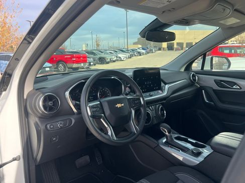 Used 2025 Chevrolet Blazer LT image 21