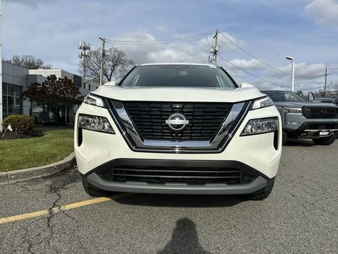 Certified 2023 Nissan Rogue SV w/ SV Premium B Package AWD/4WD image 3