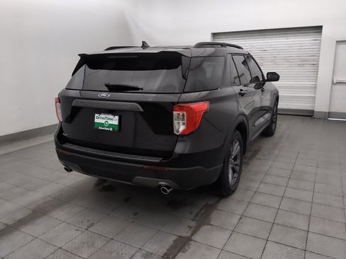 Used 2024 Ford Explorer XLT w/ Equipment Group 202A RWD image 9