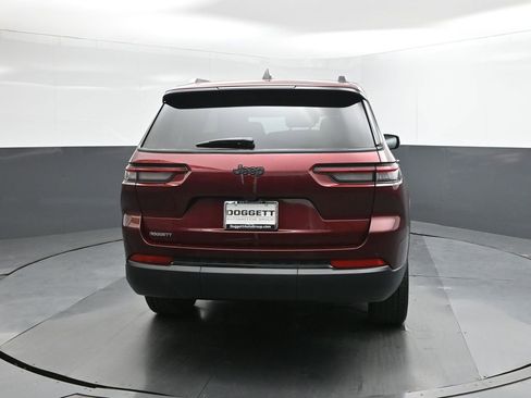 New 2025 Jeep Grand Cherokee L Altitude image 8