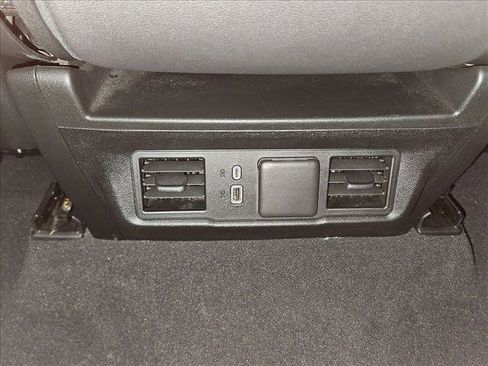 Used 2024 GMC Sierra 1500 SLT AWD/4WD image 17