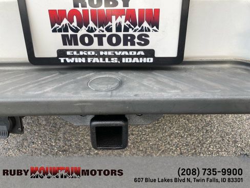 Used 2009 Nissan Frontier PRO-4X w/ Pro-4x Value Truck Pkg AWD/4WD image 10