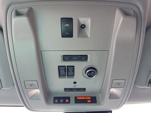 Used 2020 Cadillac Escalade Premium Luxury image 55