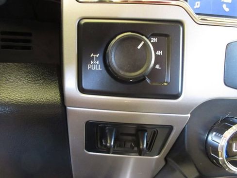 Certified 2022 Ford F350 Lariat w/ Lariat Value Package image 20