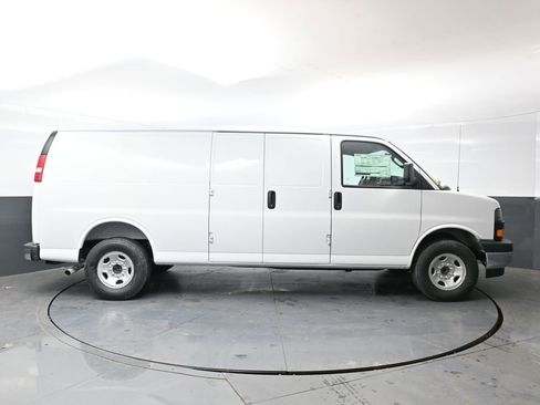 New 2026 GMC Savana 2500 Extended w/ Enhanced Convenience Package image 2