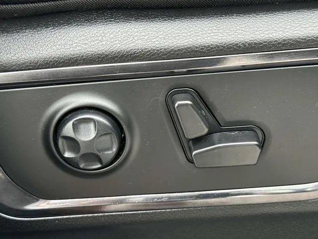 Used 2024 RAM 1500 Limited AWD/4WD image 30