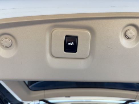 Used 2015 Nissan Pathfinder SL w/ SL Premium Package image 74