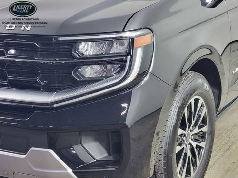 Used 2025 Ford Expedition Max Platinum AWD/4WD image 9