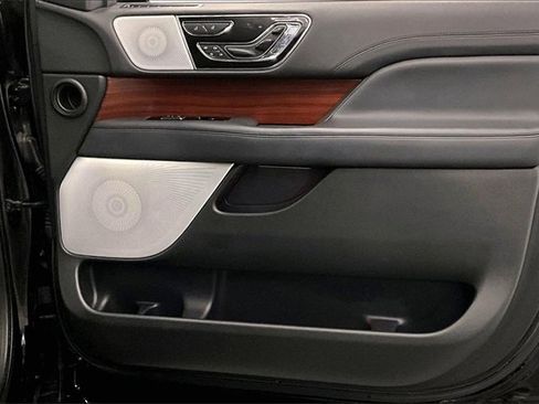 Used 2023 Lincoln Navigator L Reserve w/ Equipment Group 201A image 18