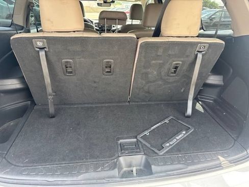 Used 2020 Honda Pilot Touring image 10