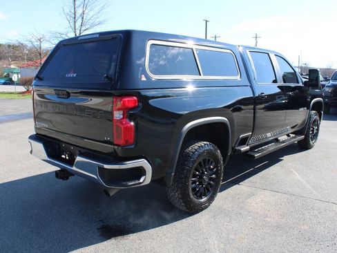 Used 2022 Chevrolet Silverado 2500 LT w/ Convenience Package image 5