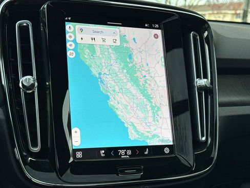 Used 2023 Volvo XC40 Recharge Ultimate image 19