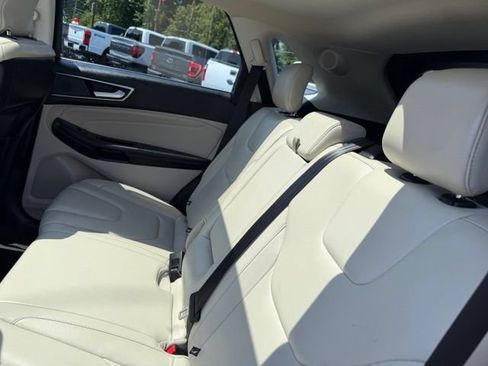 Used 2019 Ford Edge Titanium w/ Cold Weather Package AWD/4WD image 32