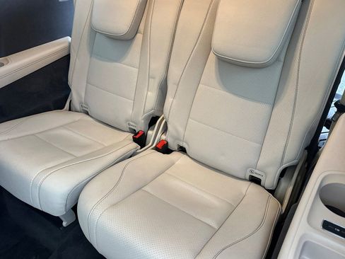 Used 2020 Mercedes-Benz GLS 450 4MATIC image 33