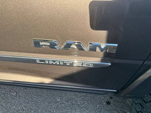 Used 2025 RAM 2500 Limited AWD/4WD image 8