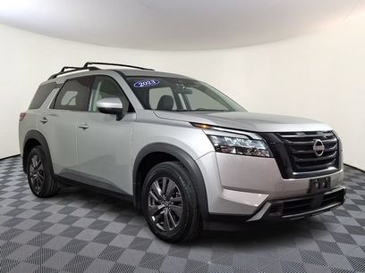 Used 2023 Nissan Pathfinder SV w/ Black Appearance Package