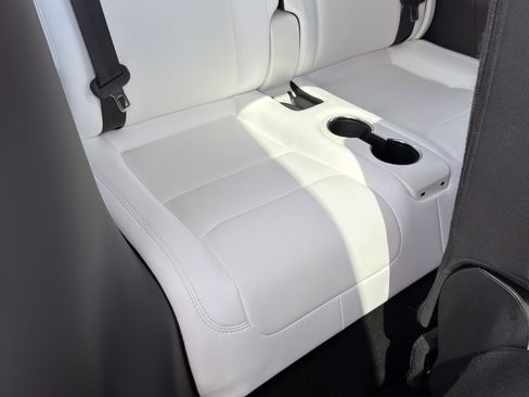 Used 2023 Tesla Model X AWD/4WD image 39