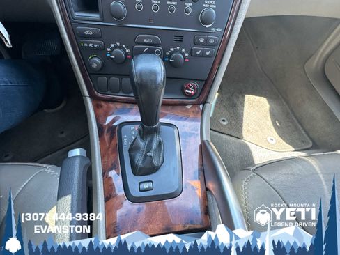 Used 2005 Volvo XC70 AWD/4WD image 29
