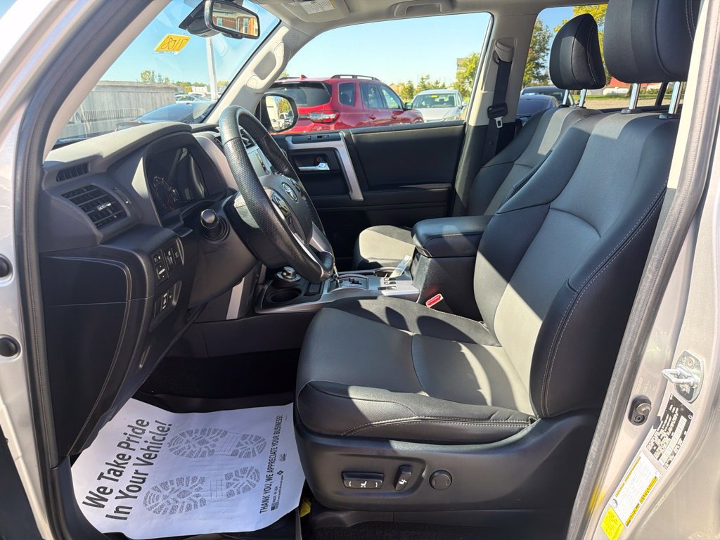 Used 2023 Toyota 4Runner SR5 Premium w/ Moonroof Package AWD/4WD image 23
