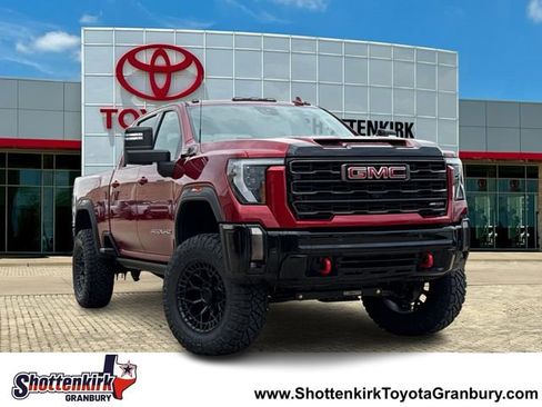 Used 2024 GMC Sierra 2500 AT4X image 1