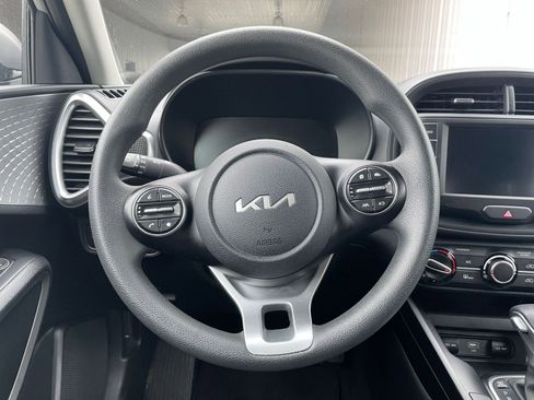 Used 2025 Kia Soul LX w/ LX Technology Package image 25