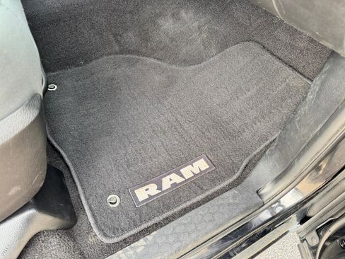 Used 2014 RAM 1500 Express image 17