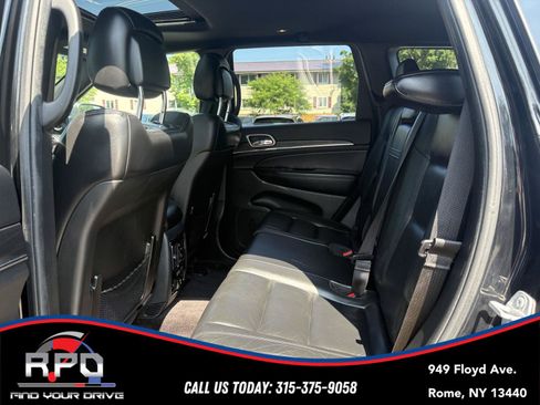 Used 2018 Jeep Grand Cherokee Limited AWD/4WD image 25