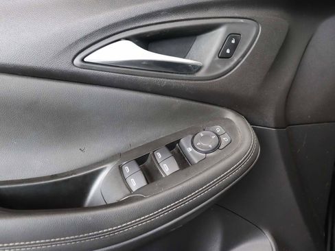 Used 2024 Buick Encore GX Sport Touring image 14