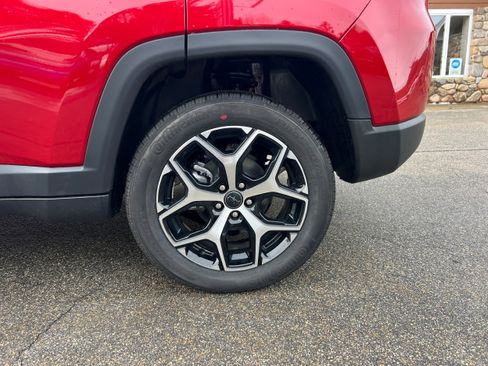 New 2026 Jeep Compass Limited image 9