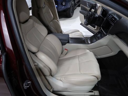 Used 2020 Lincoln Continental Reserve FWD image 10