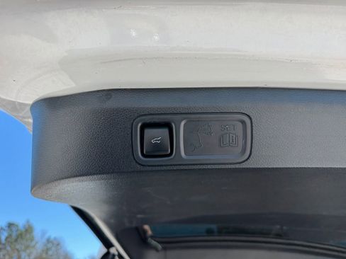 Certified 2024 Ford Expedition Max XLT image 27